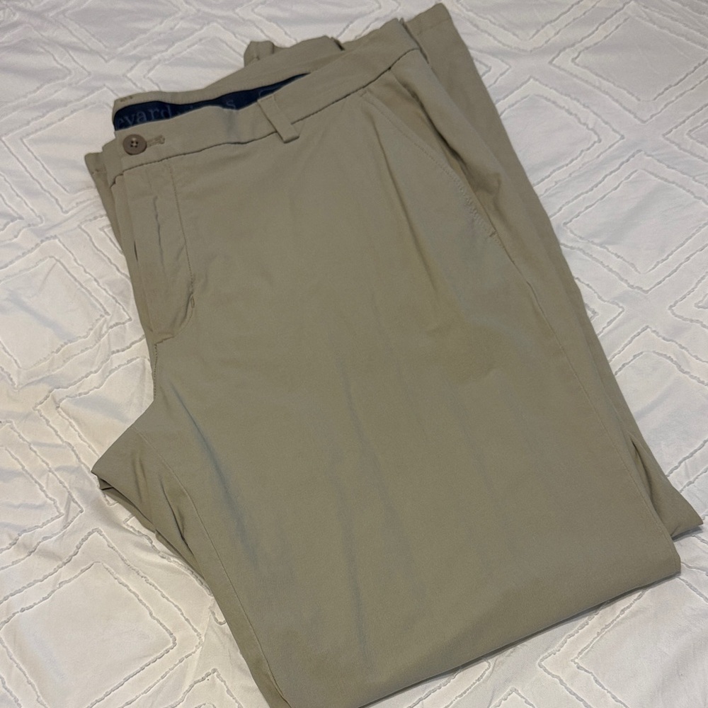 Vineyard Vines Men's Khaki Pants